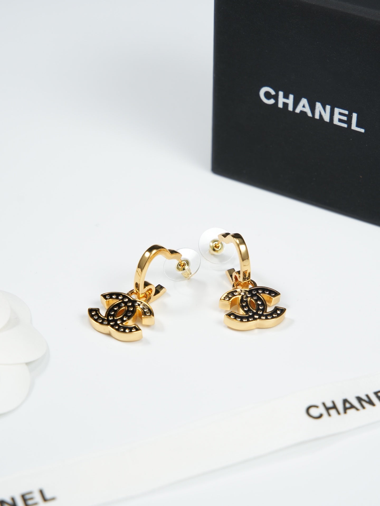 Chanel earrings gold MLD10051