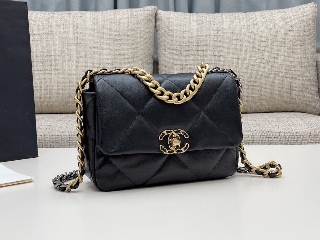 chan 19bags lambskin leather gold black