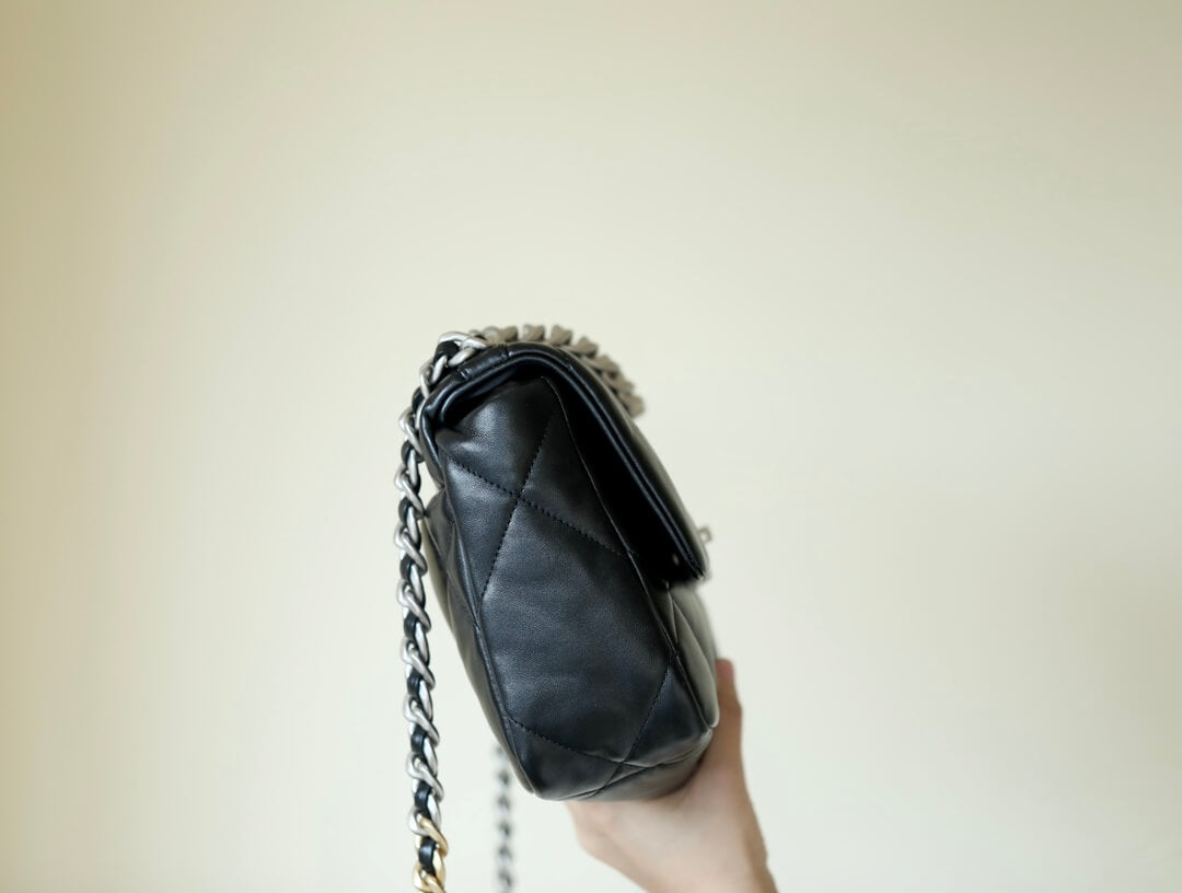 chan 19bags lambskin leather gold black