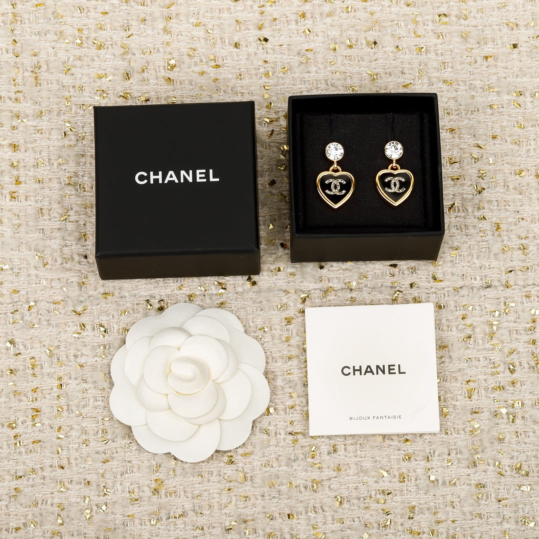 Chanel earrings Black gold MLD10052