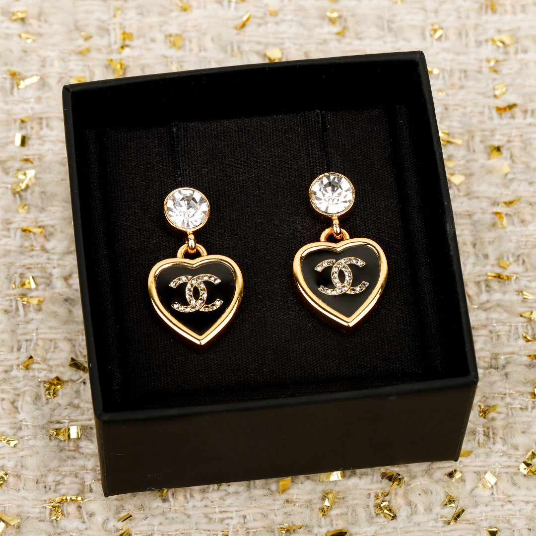 Chanel earrings Black gold MLD10052