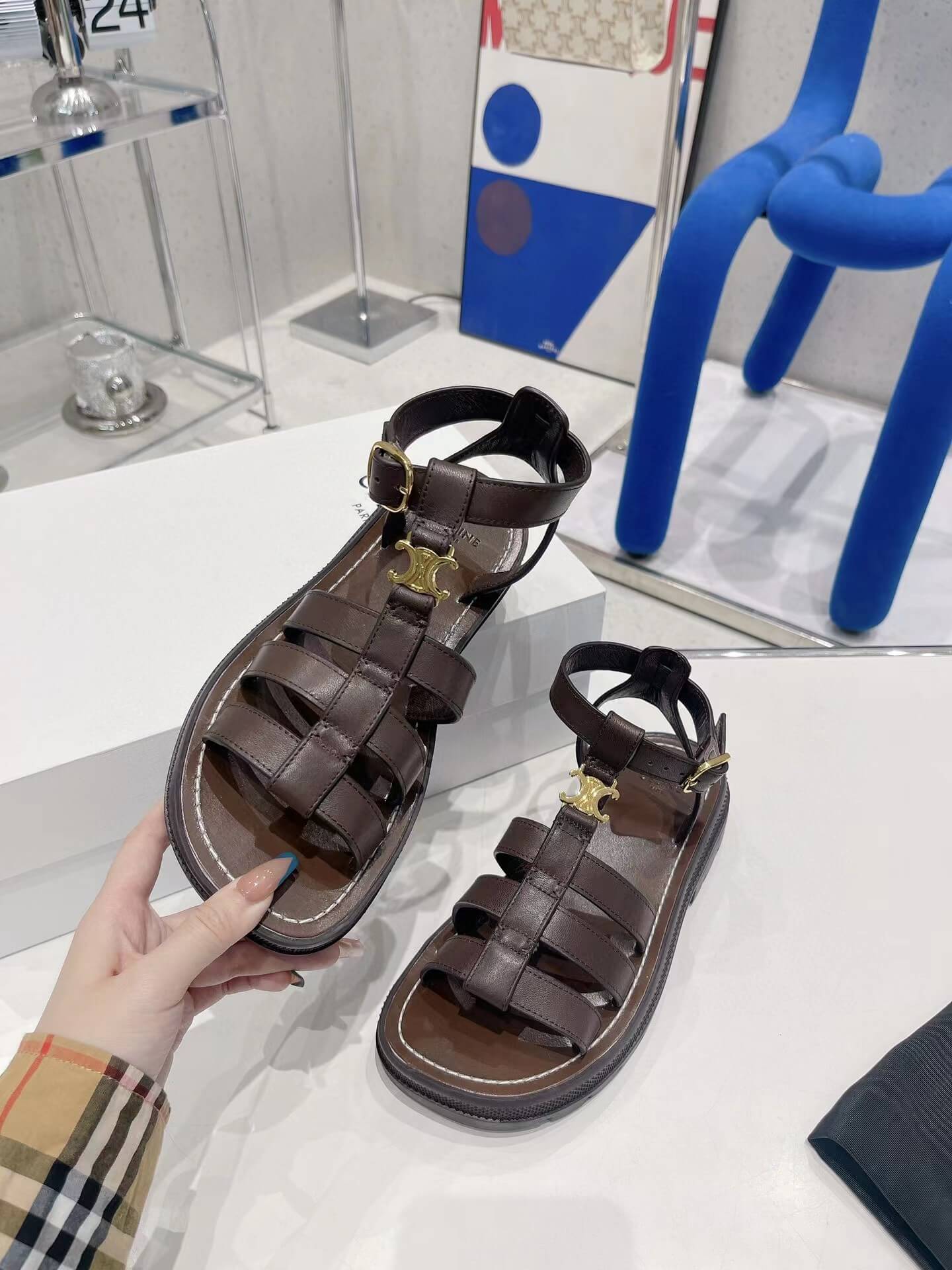 cl sandals brown 37 43mens size