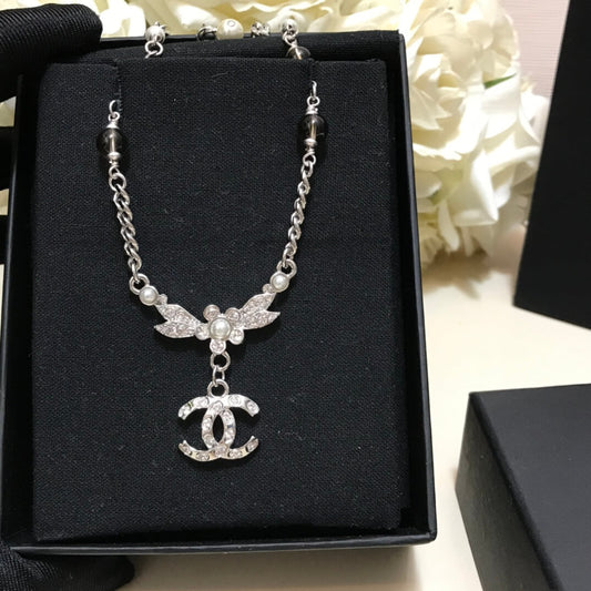 do necklace splicing of leaves and flowers free shipping