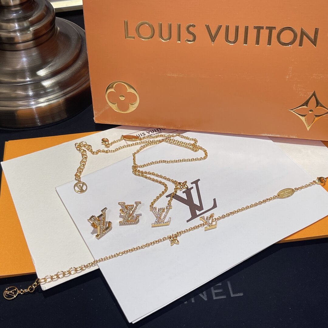 2022 spring summer necklace bracelet earrings diamonds set