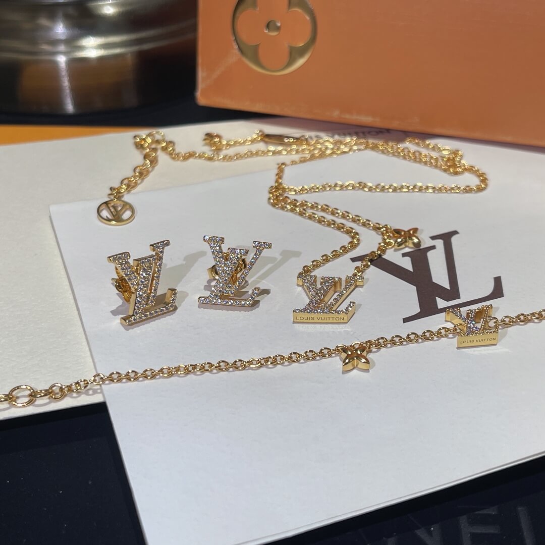 2022 spring summer necklace bracelet earrings diamonds set