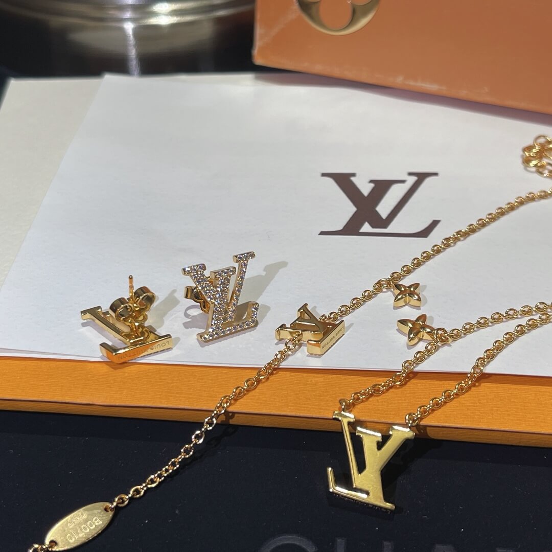 2022 spring summer necklace bracelet earrings diamonds set