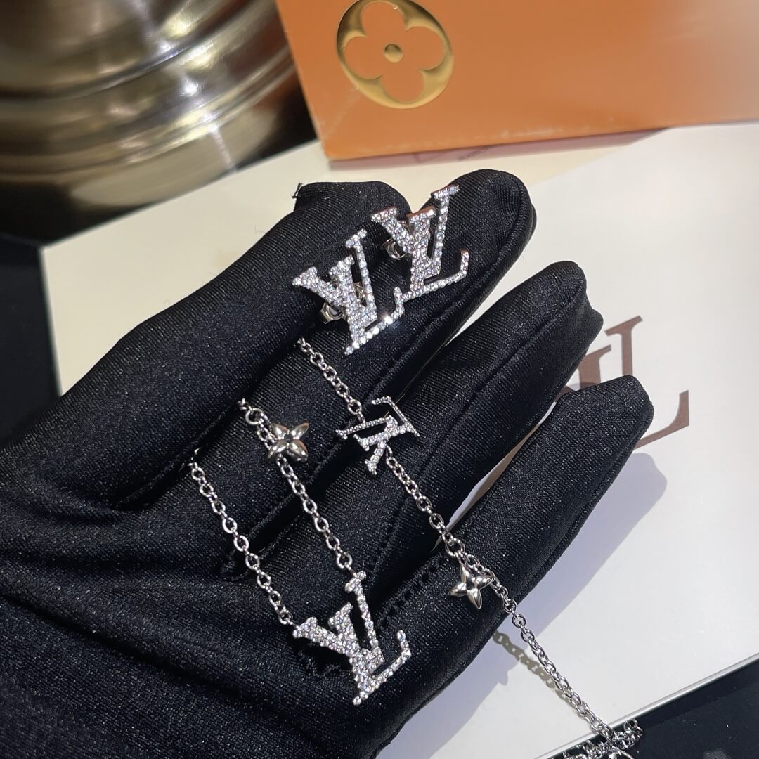 2022 spring summer necklace bracelet earrings diamonds set