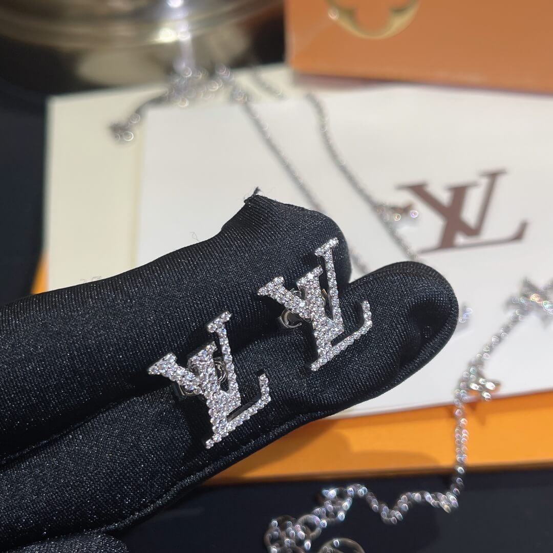 2022 spring summer necklace bracelet earrings diamonds set