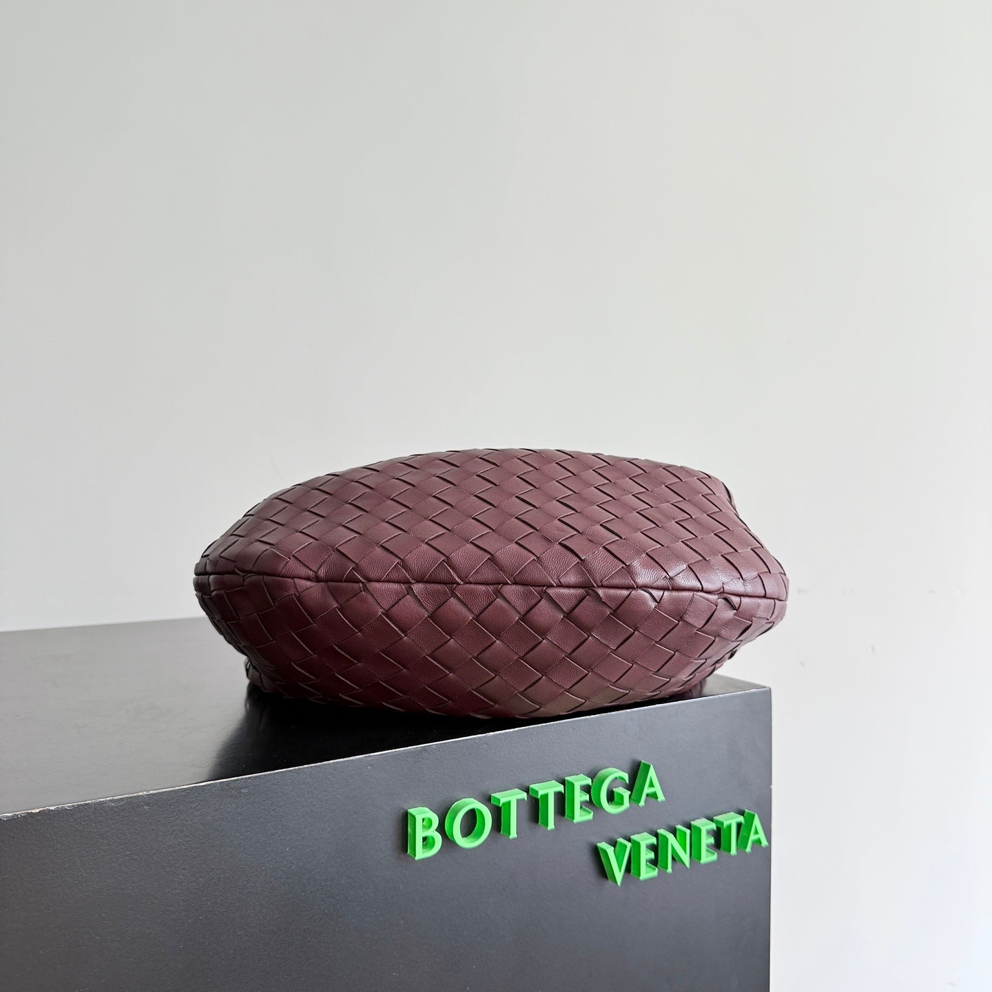 Bottega Veneta Jodie Medium Burgundy 690225