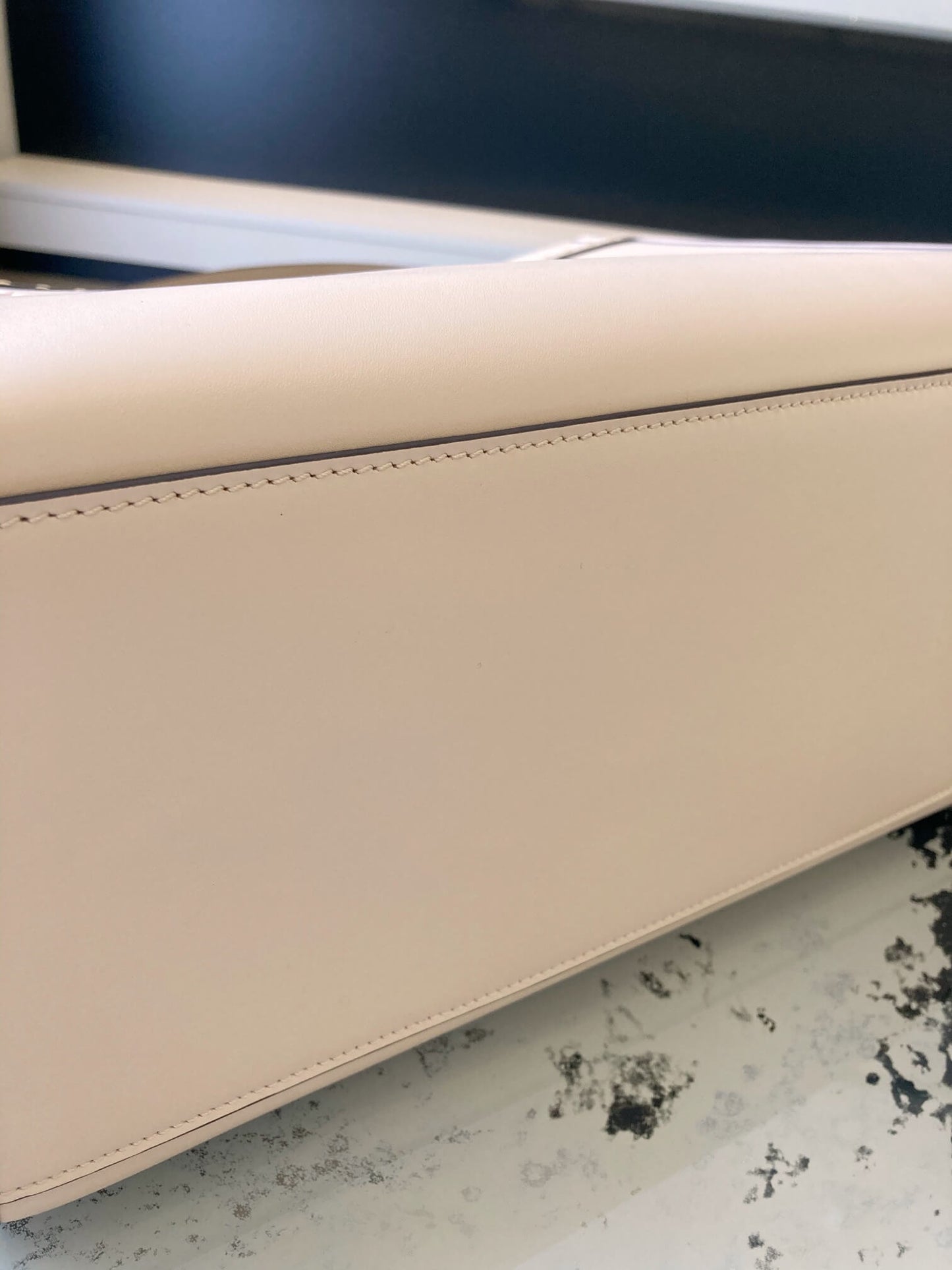 fendi tote bag m size nude pink