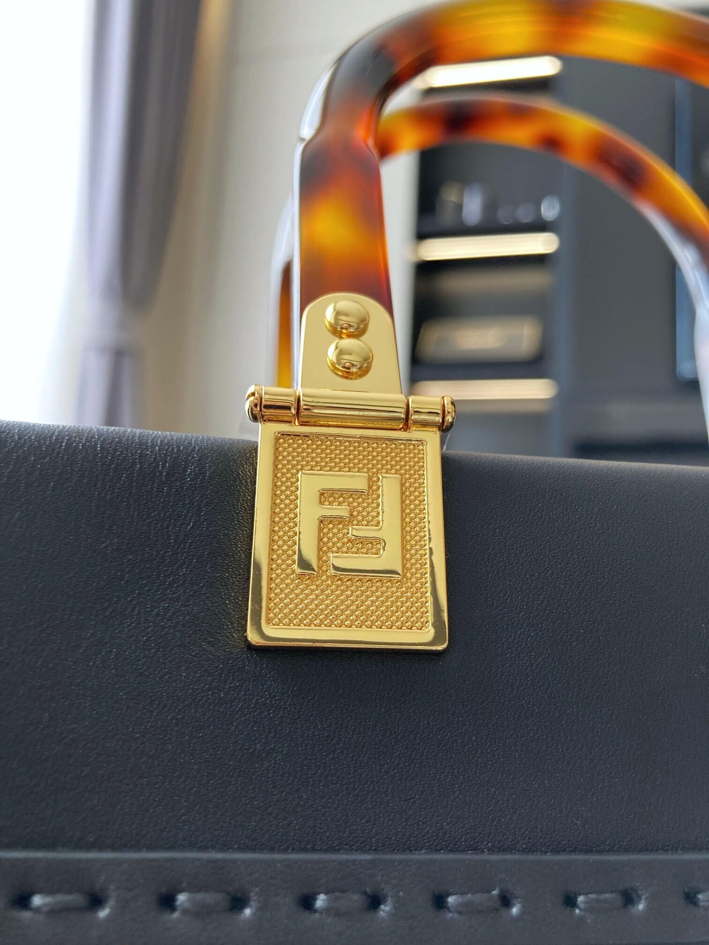 fendi tote bag m size nude black