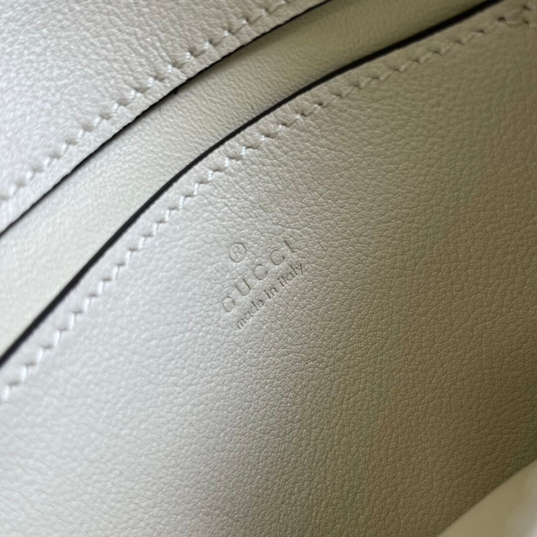 gc 724645 subaxillary bag 21cm white leather