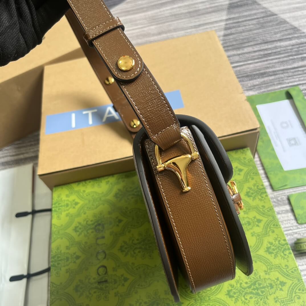 gc 760191 aria shoulder bag 18cm brown pvc
