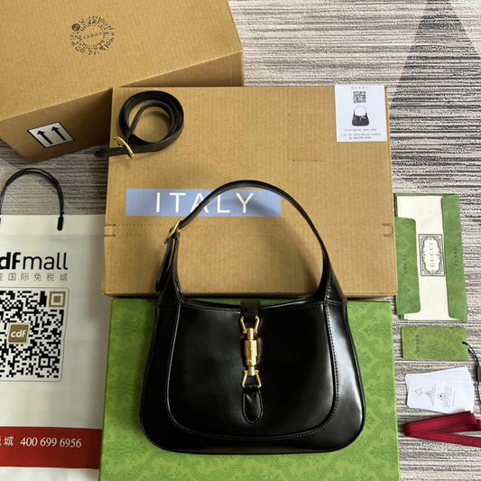 gg636709 subaxillary bag 28cm black cowhide