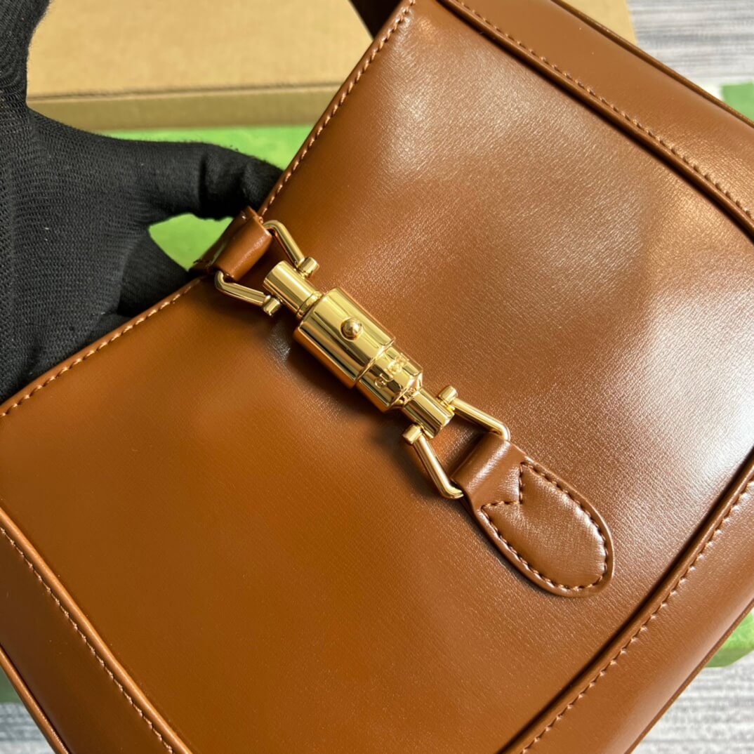 gg636709 subaxillary bag 28cm brown cowhide