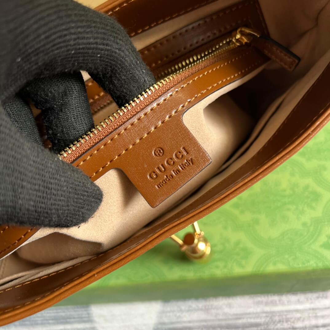 gg636709 subaxillary bag 28cm brown cowhide