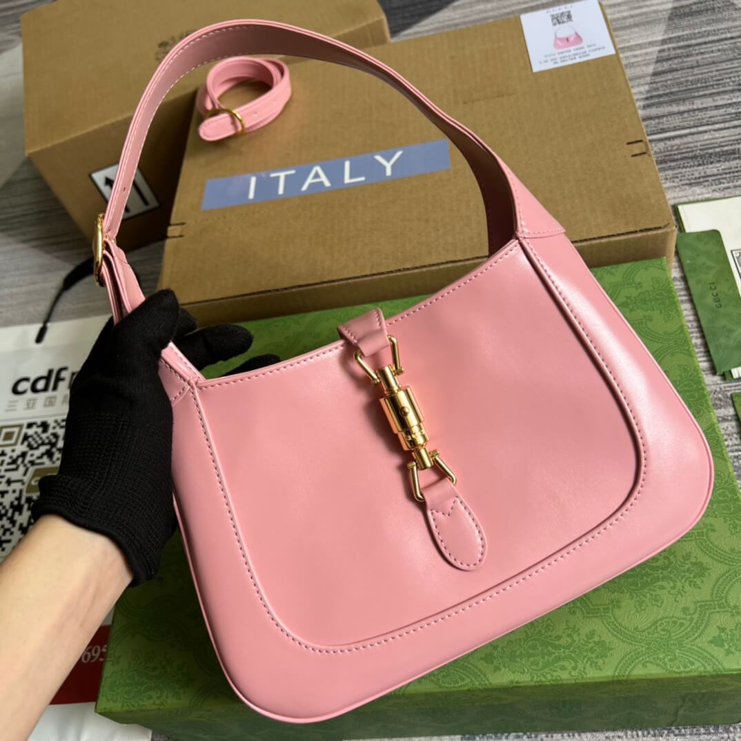 gg636709 subaxillary bag 28cm pink cowhide