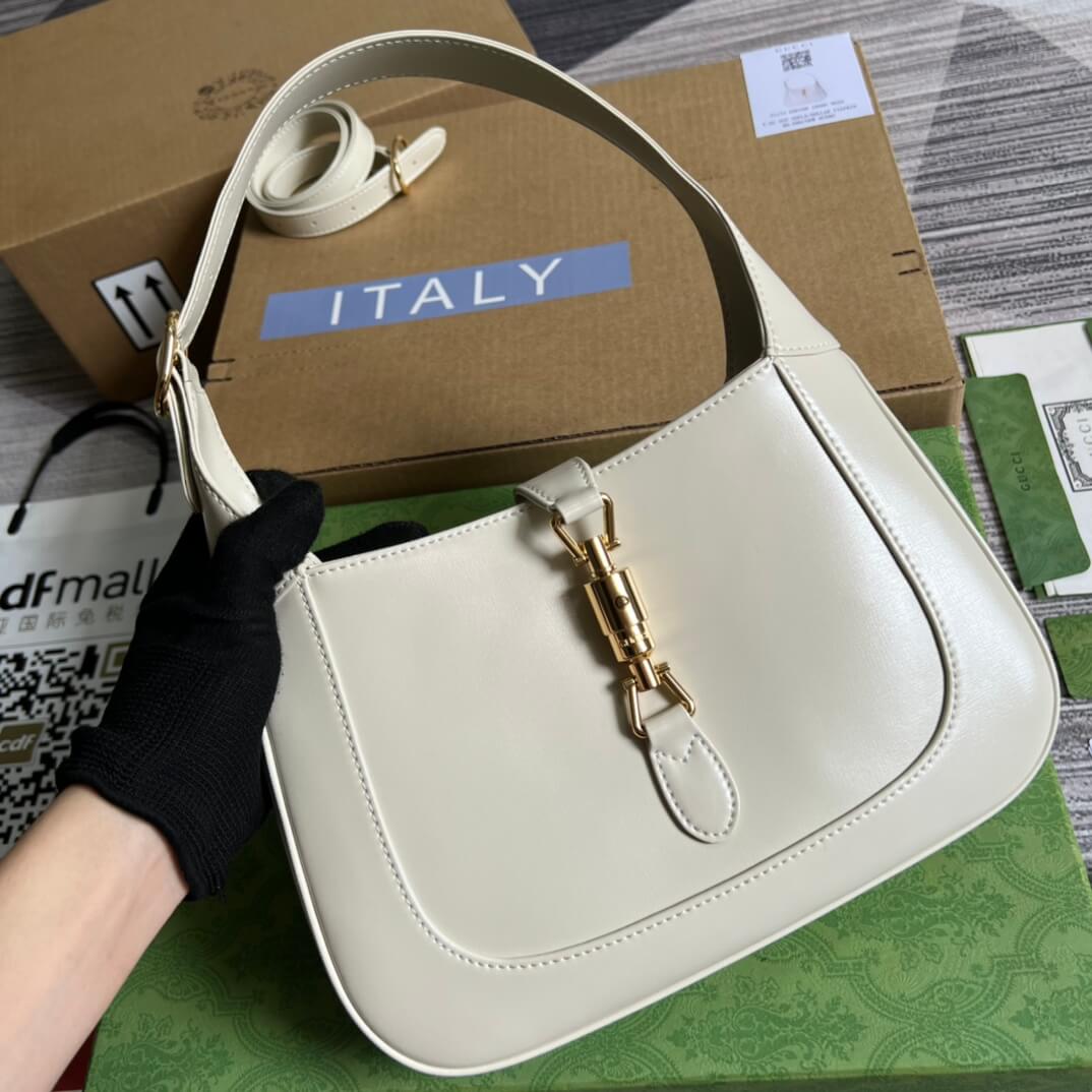 gg636709 subaxillary bag 28cm white cowhide