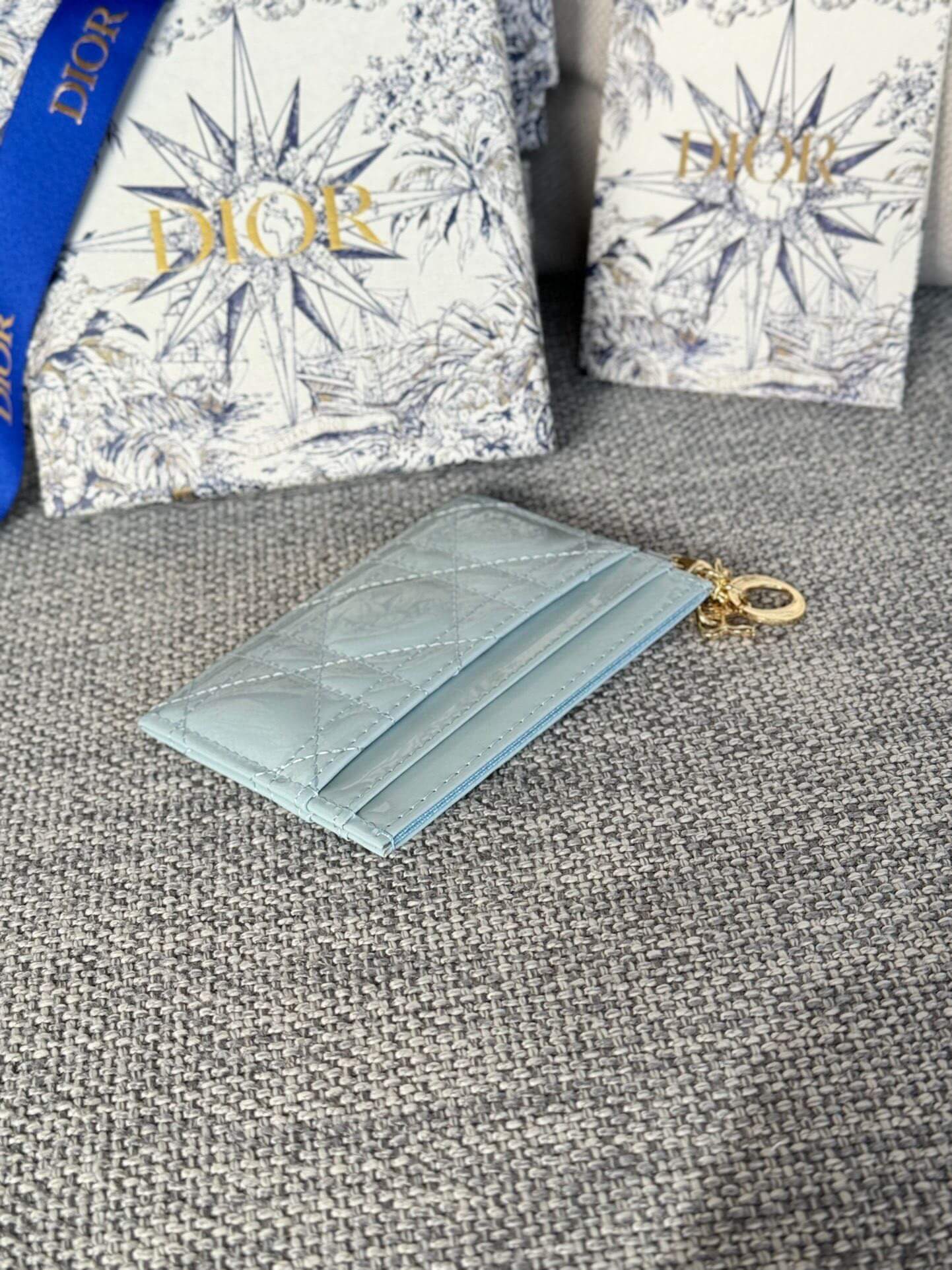 lady card holder lacquer leather dmz240617 light blue
