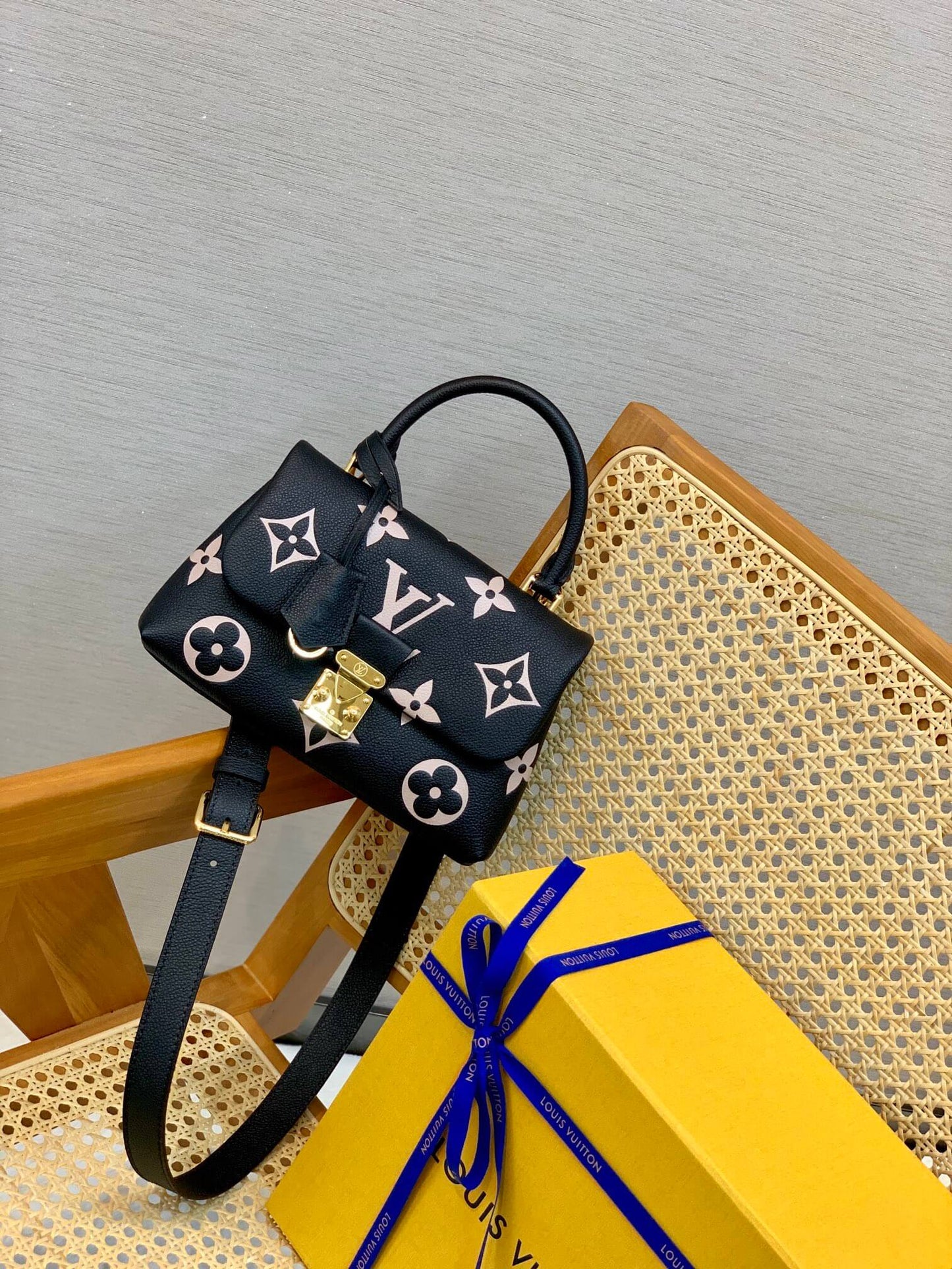 m45978 madeleine 24cm bb 30cm mm black monogram empreinte silk screen