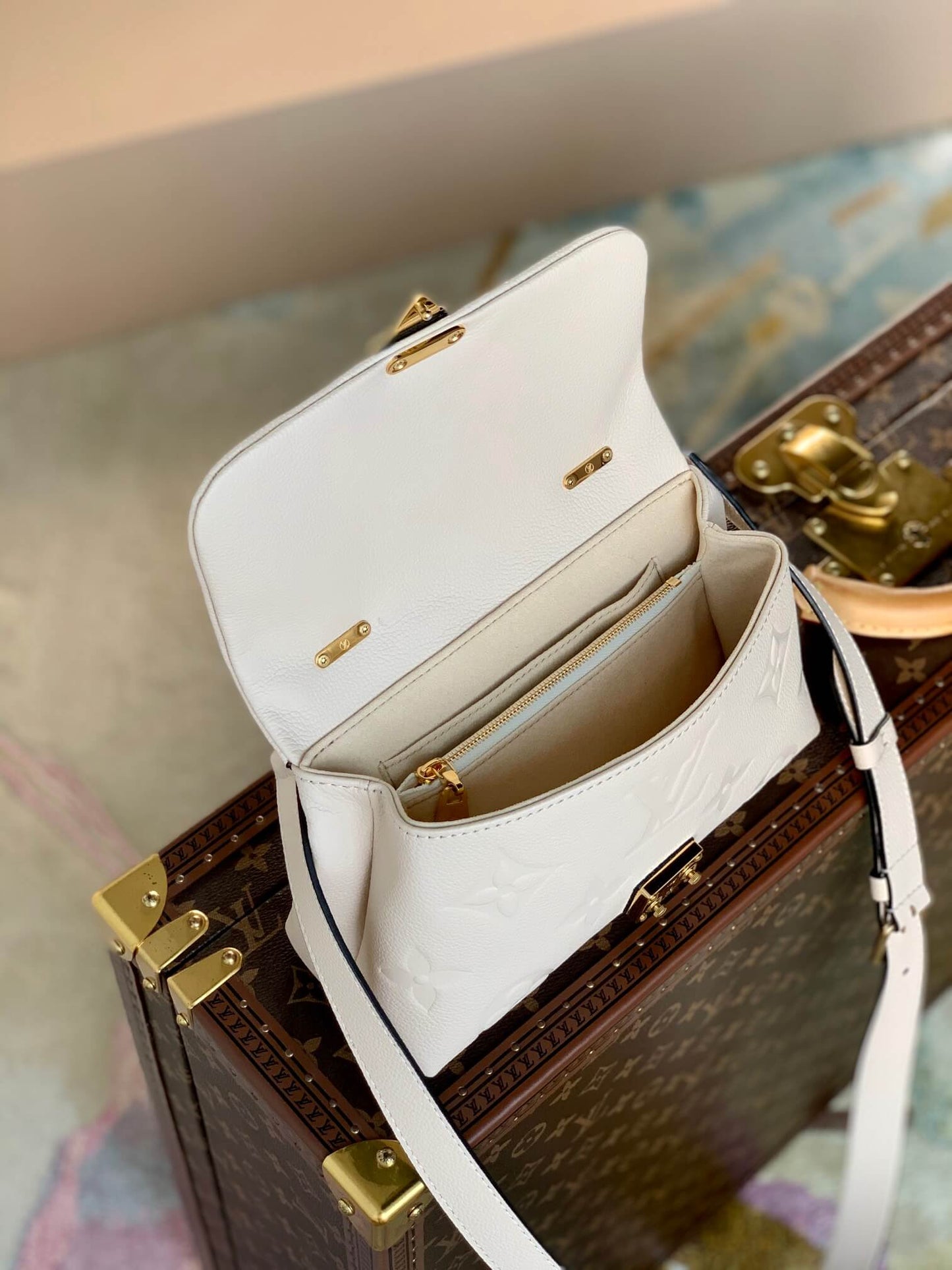 lv m46008 madeleine bb black monogram empreinte small size 24cm