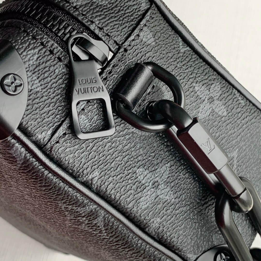 black hardware of m44735 bag