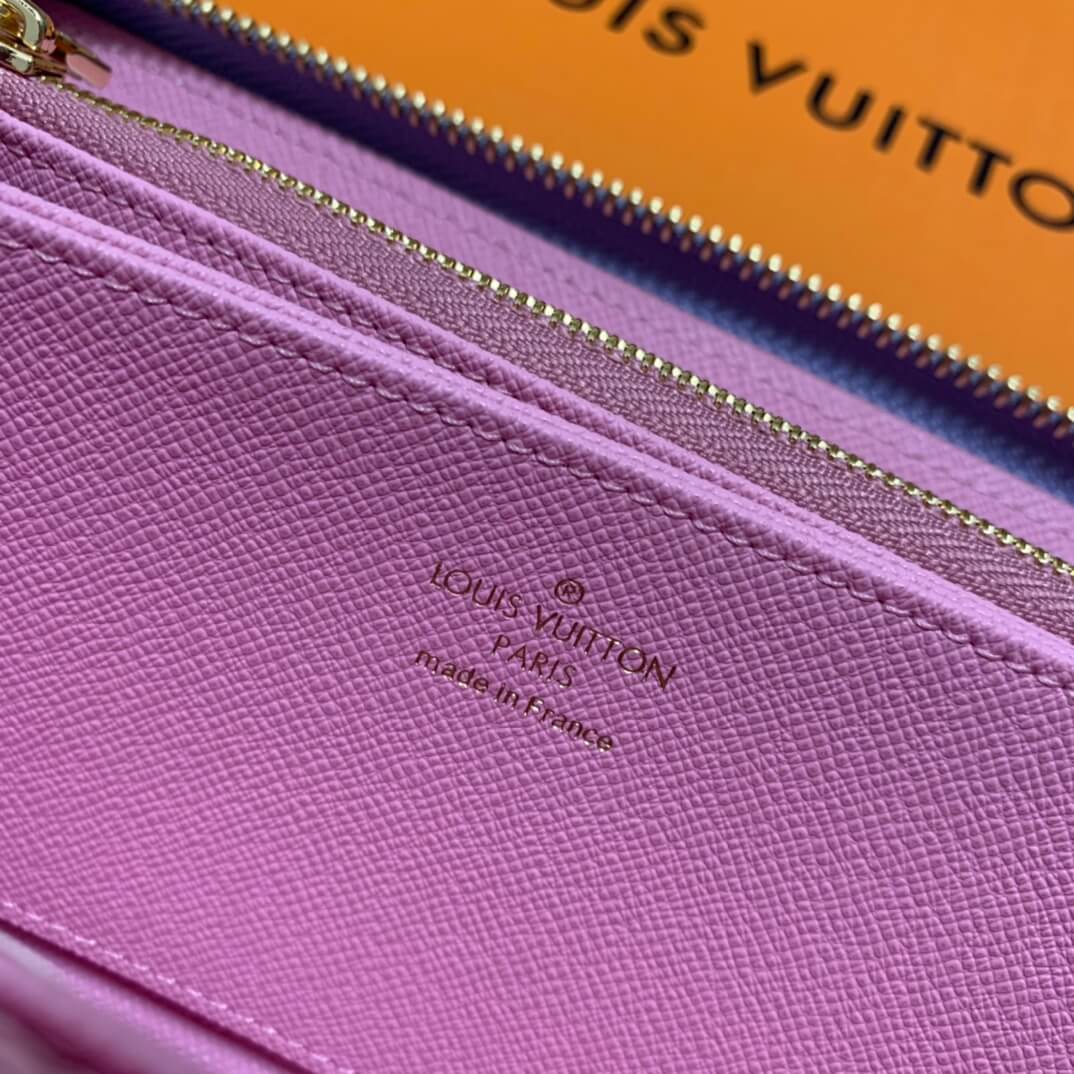 gold logo letter on leather lv wallet