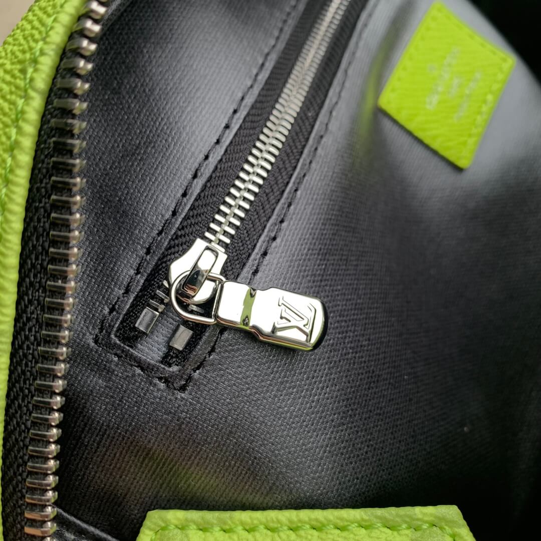 m10144 dopp kit taiga monogram 28cm neon yellow free shipping wallet