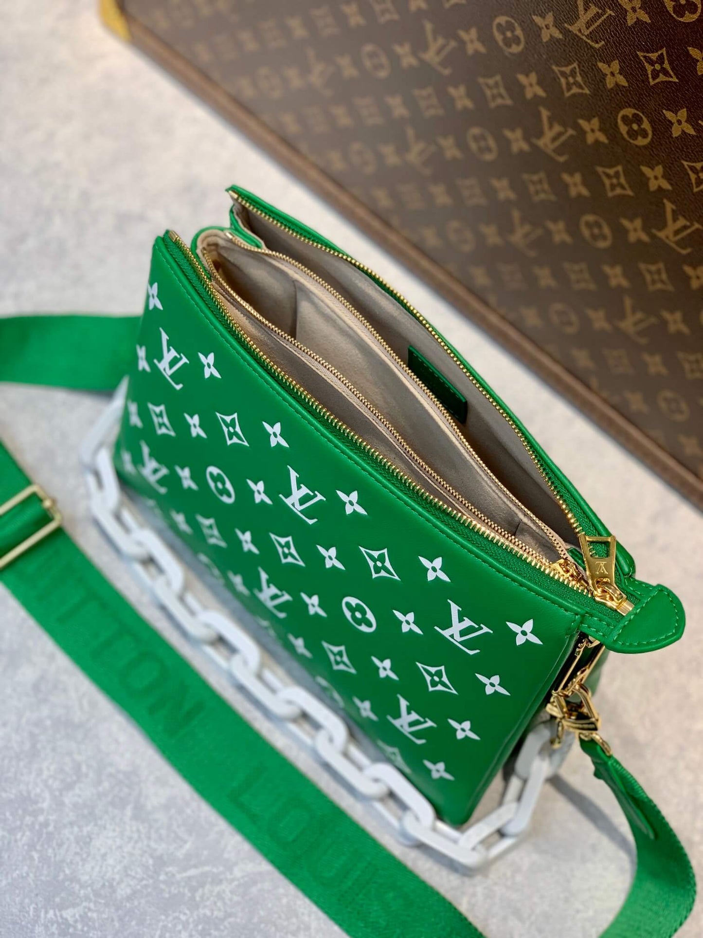 m20760 coussin pm monogram 26cm green