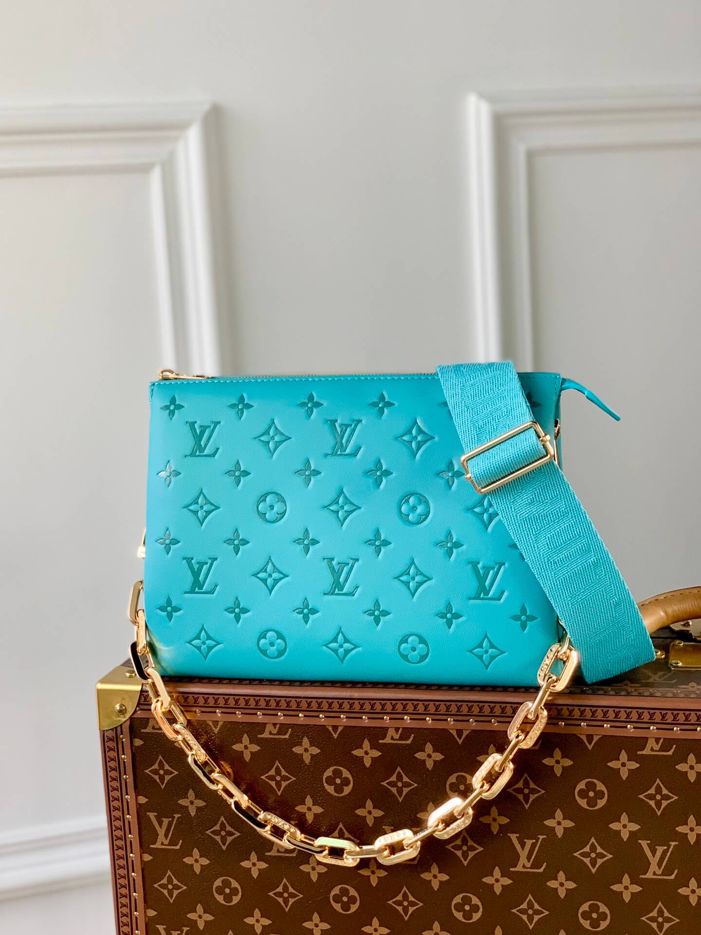 m20769 coussin pm monogram sky blue 26cm turquoise blue