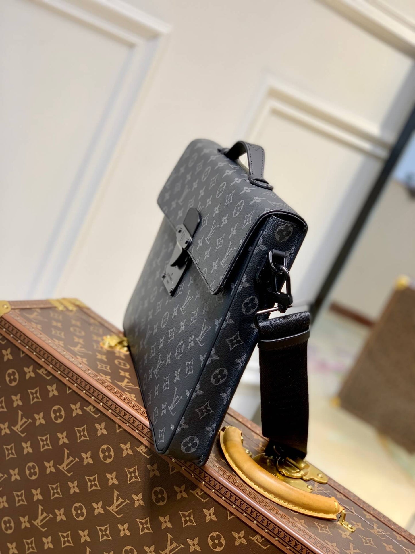 m20835 s lock briefcase taurillon monogram 39cm briefcase blue