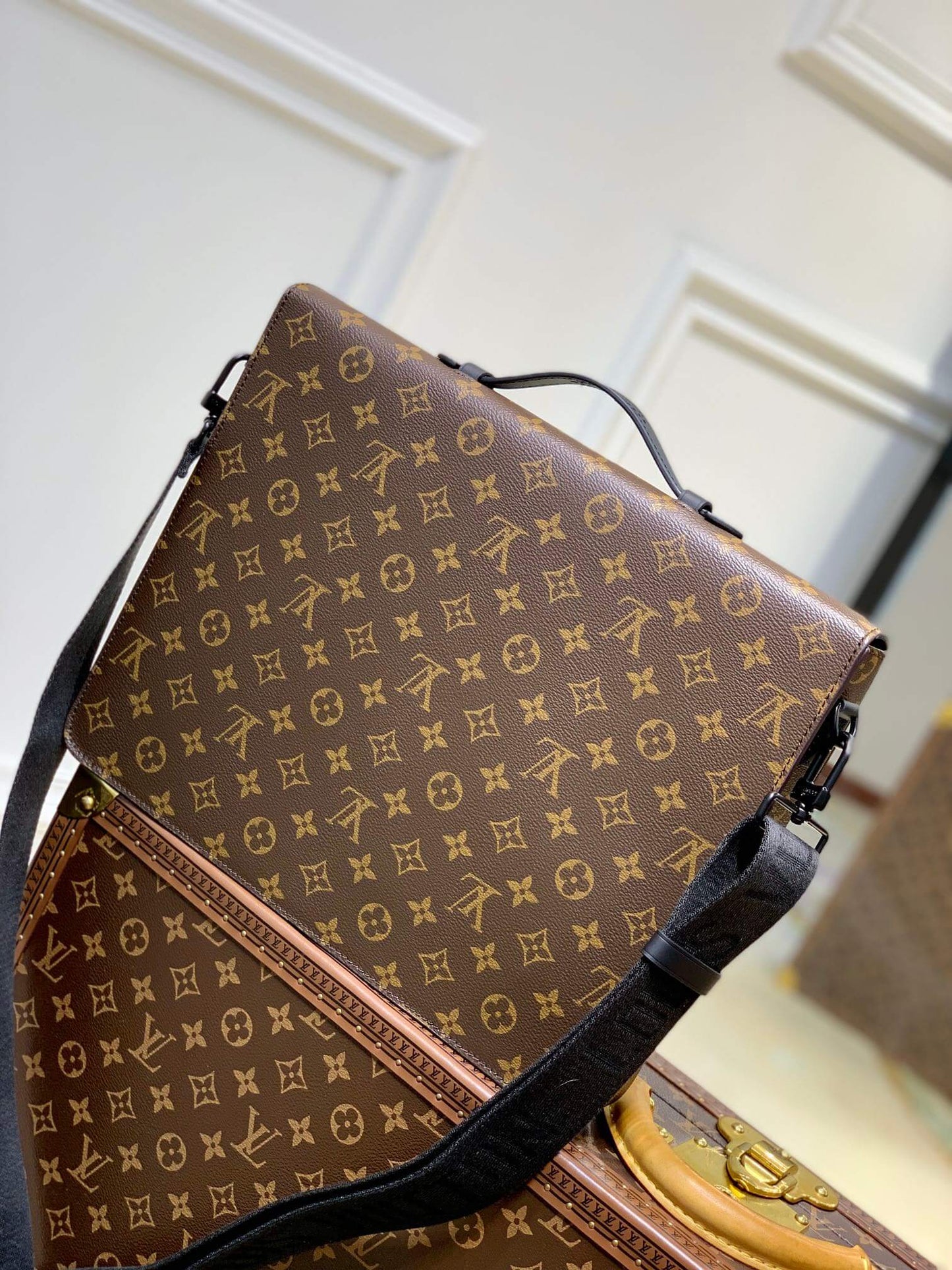 m20835 s lock briefcase taurillon monogram 39cm briefcase