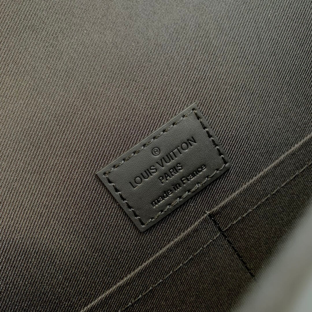m20835 s lock briefcase taurillon monogram 39cm briefcase