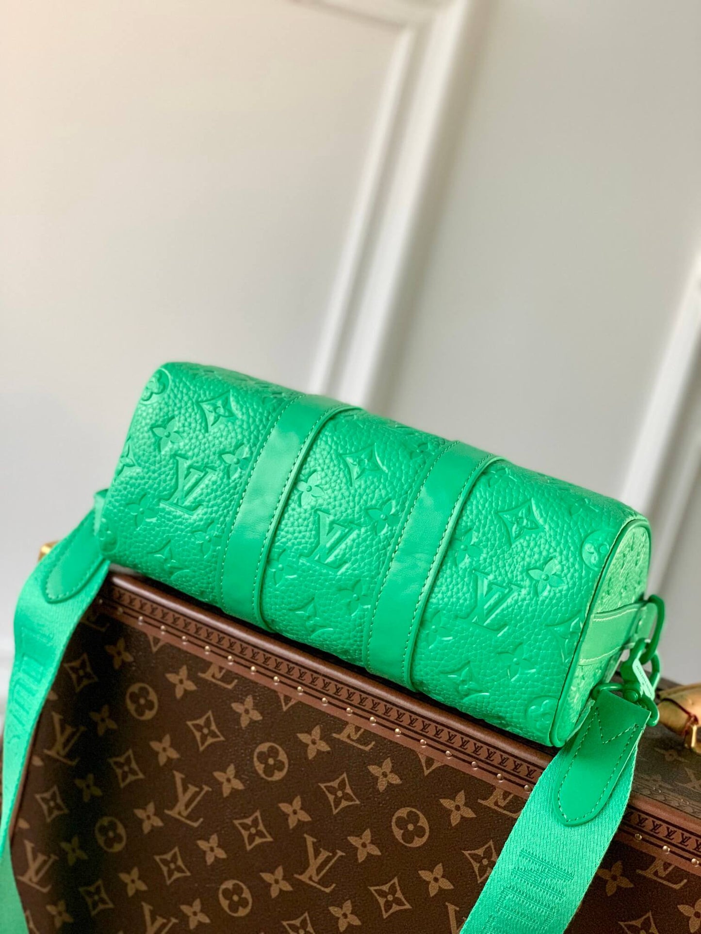 m20900 keepall bandouliere 25 green embossing handbag shoulder bag cross body bags man bag mens bag
