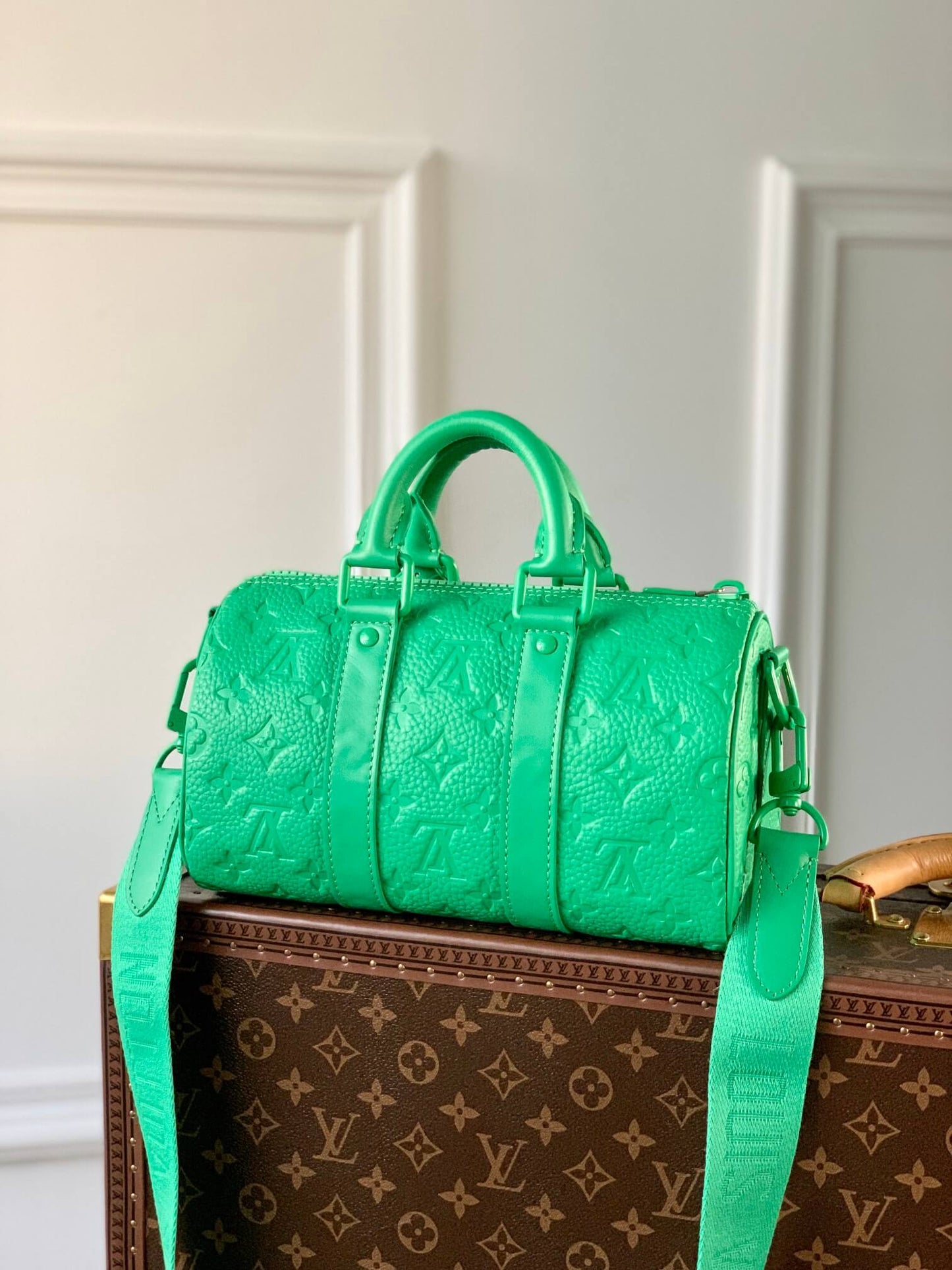 m20900 keepall bandouliere 25 green embossing handbag shoulder bag cross body bags man bag mens bag