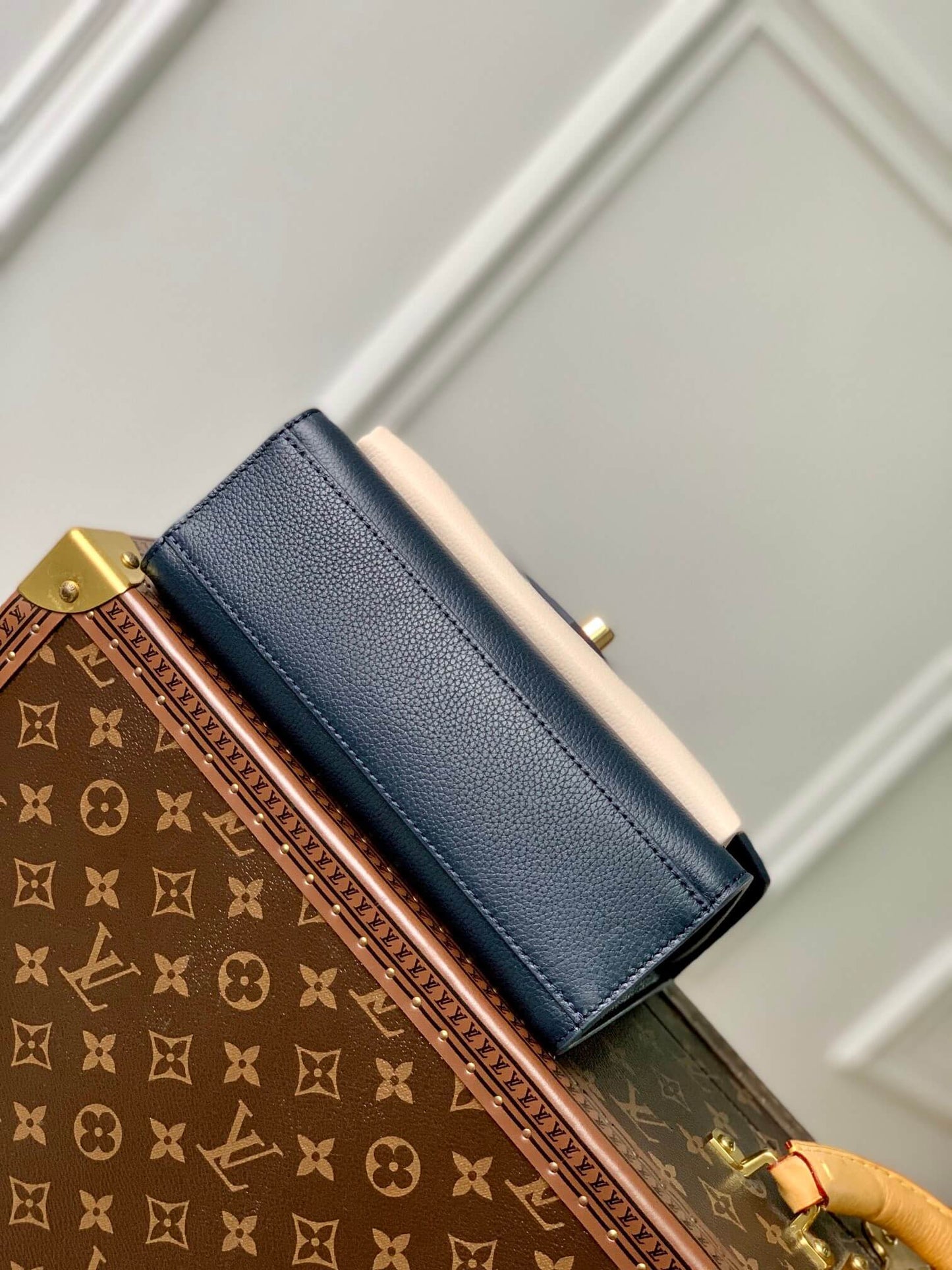 m20982 lockme mylockme bb shoulder bag cross body bags navy blue 22 5cm mylockme chain bag