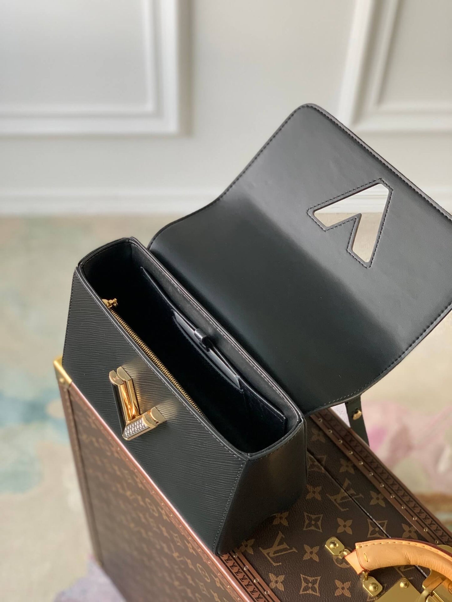 m21031 twist mm monogram 23cm black small square bag cross body bags shoulder bag