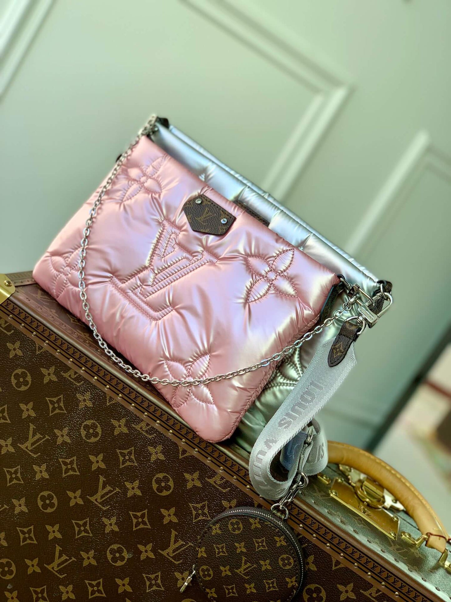 m21056 maxi multi pochette accessoires 34cm pillow silver pale pink subaxillary bag shoulder bag cross body bags