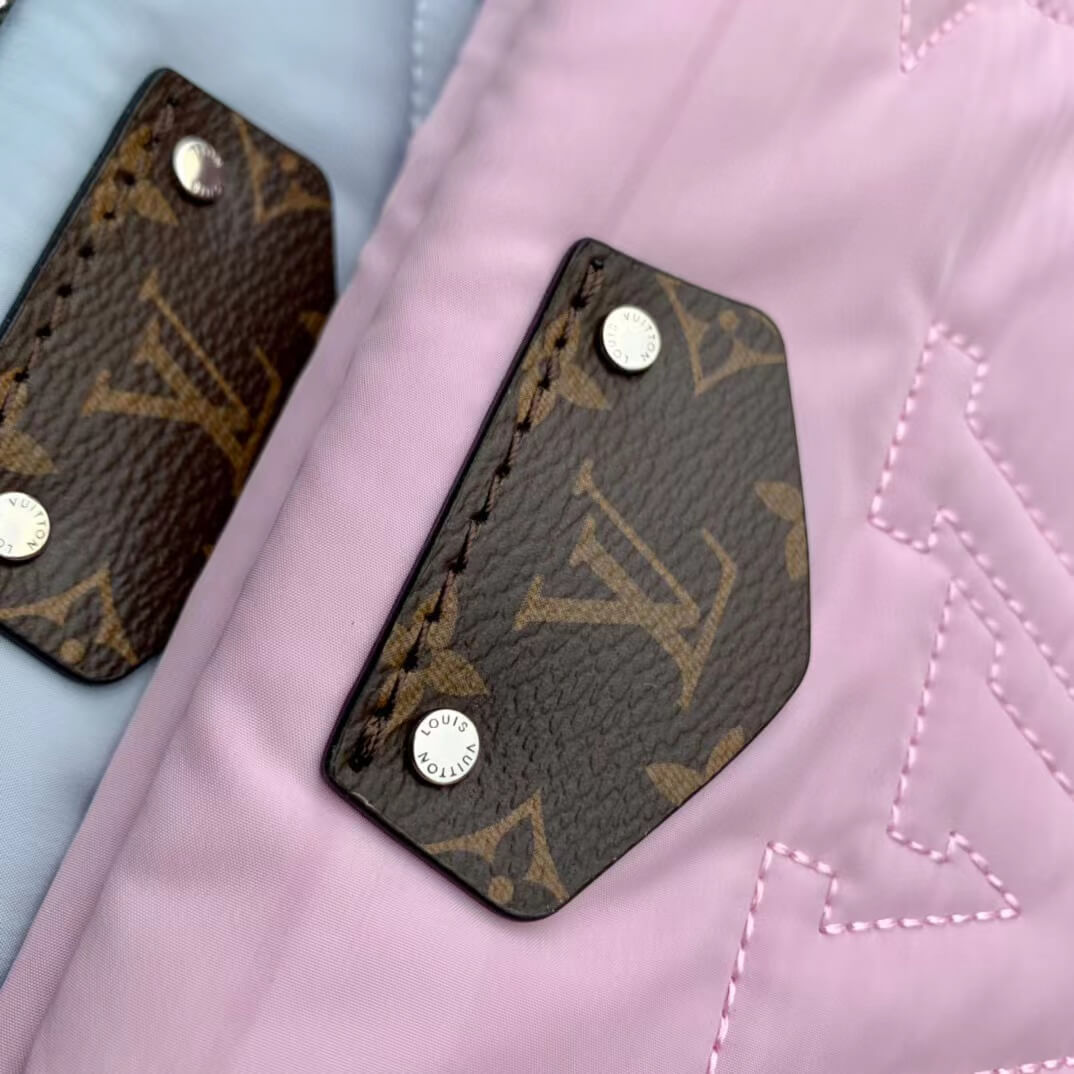 m21056 maxi multi pochette accessoires 34cm silver pale pink