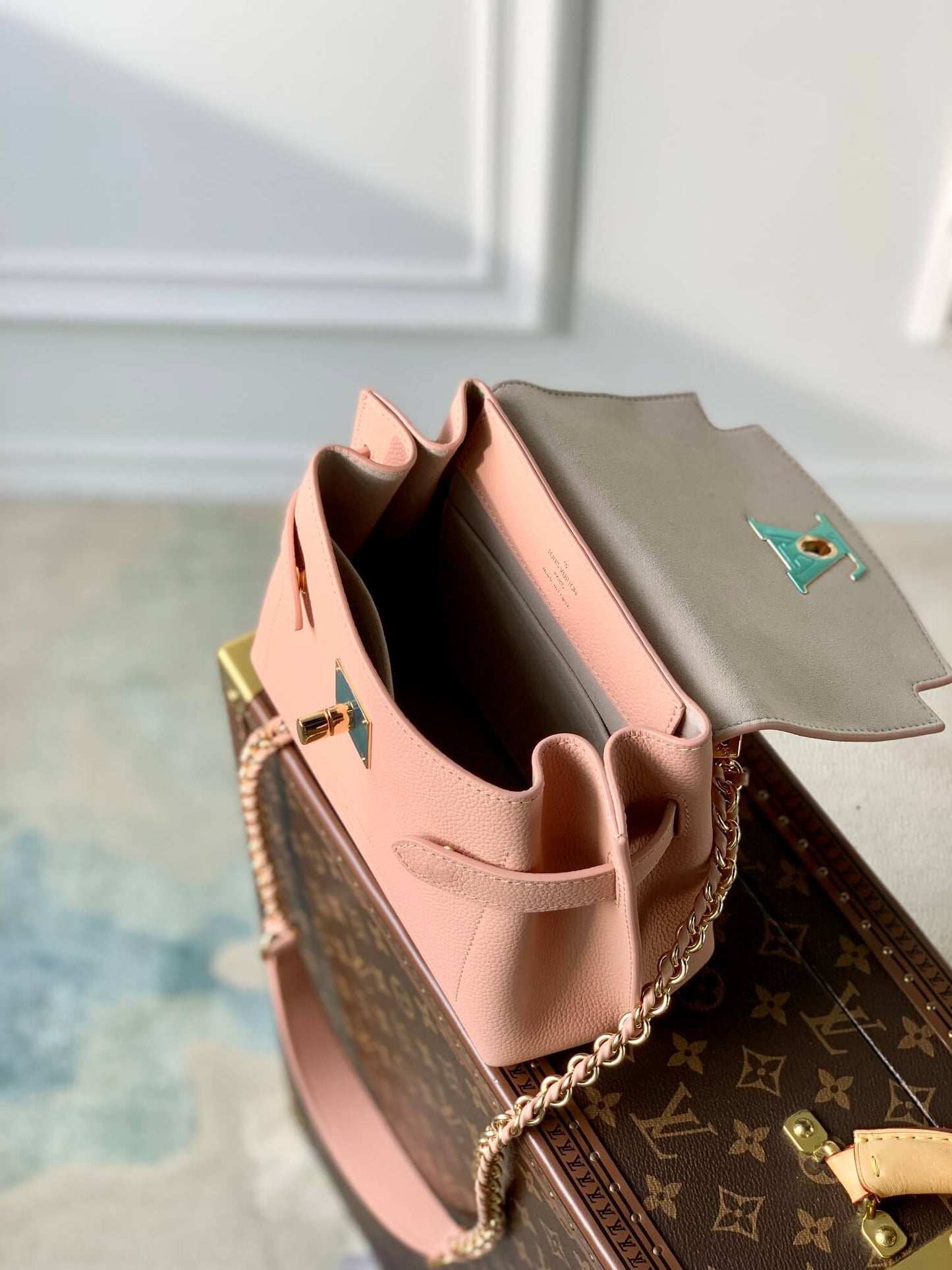 m21088 lockme ever mini 23cm rose pink shoulder bag cross body bags handbag