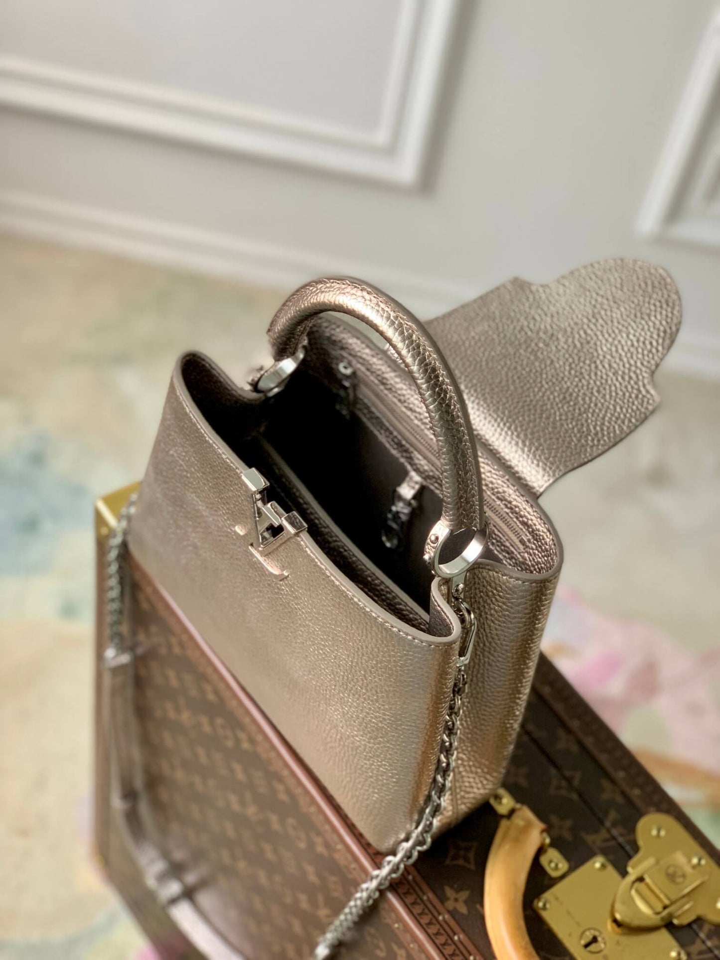 m21102 capucines bb 27cm etain metallic gray shoulder bag cross body bags handbag