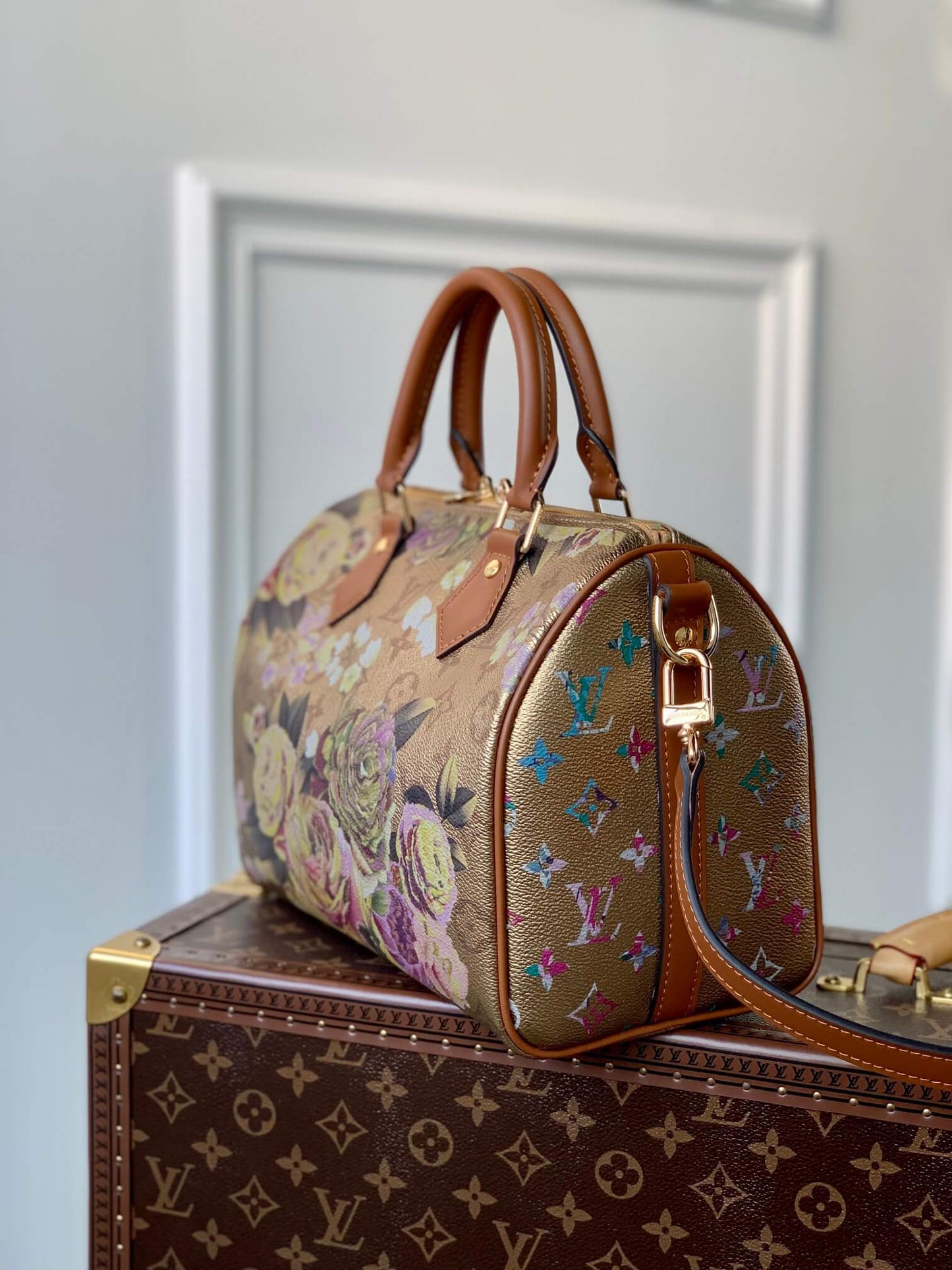 m21317 speedy bandouliere 25cm travel bag metallic coated canvas