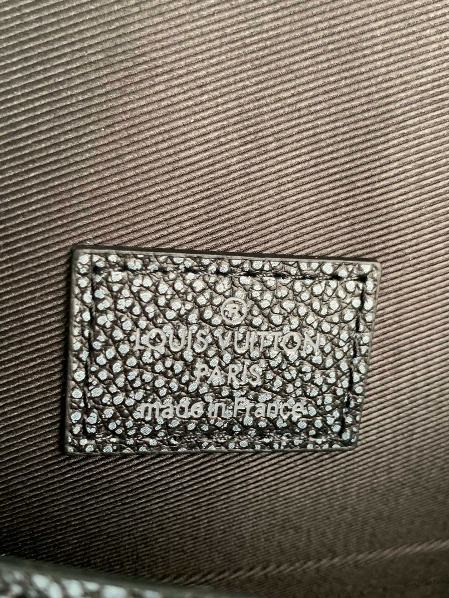 m21358 archy messenger mm monogram 35cm grey black shoulder bag cross body bags sac plat mm