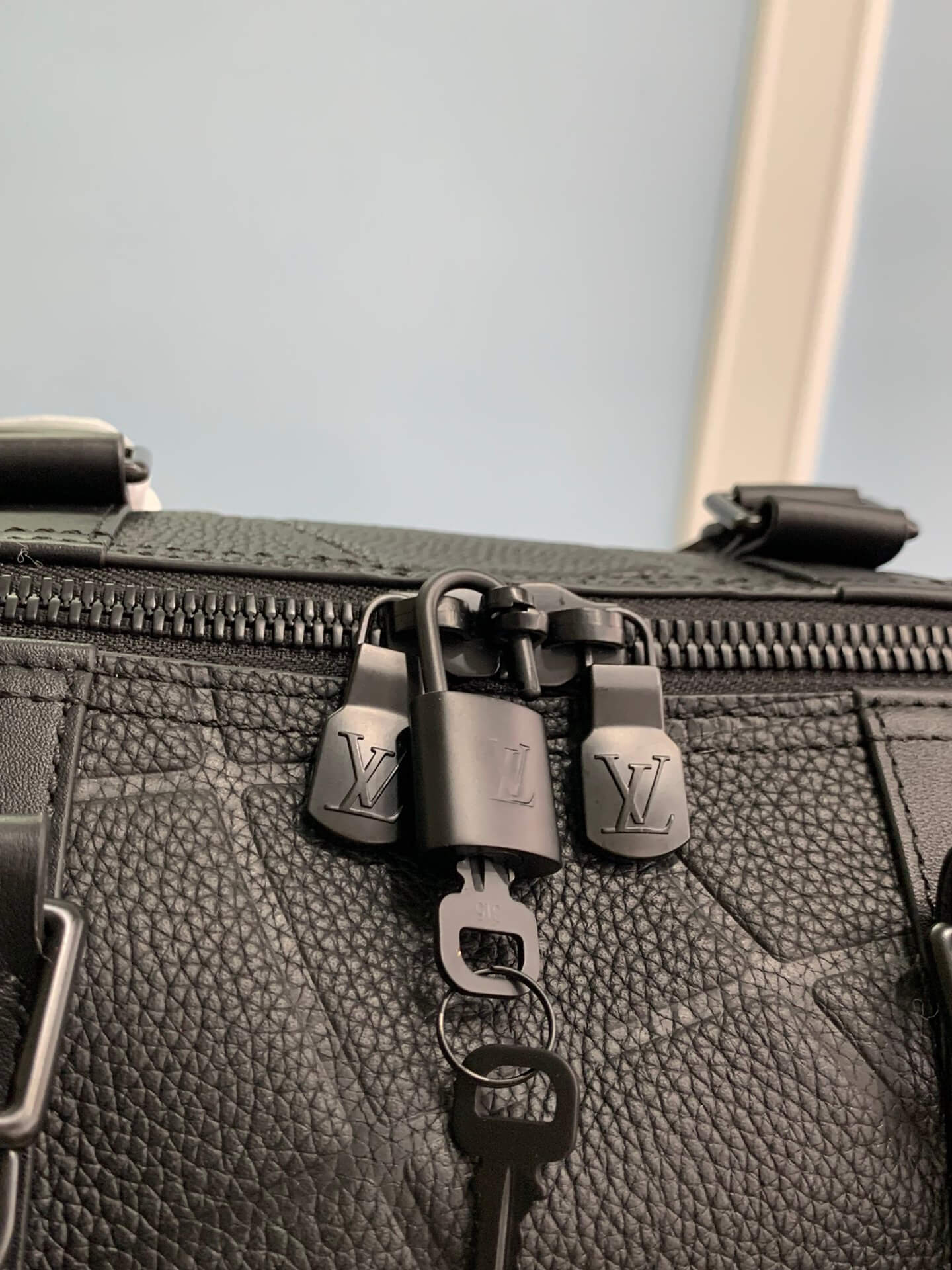 m21382keepall bandouliere 50 monogram shadow black shoulder bag cross body bags handbag travel bag