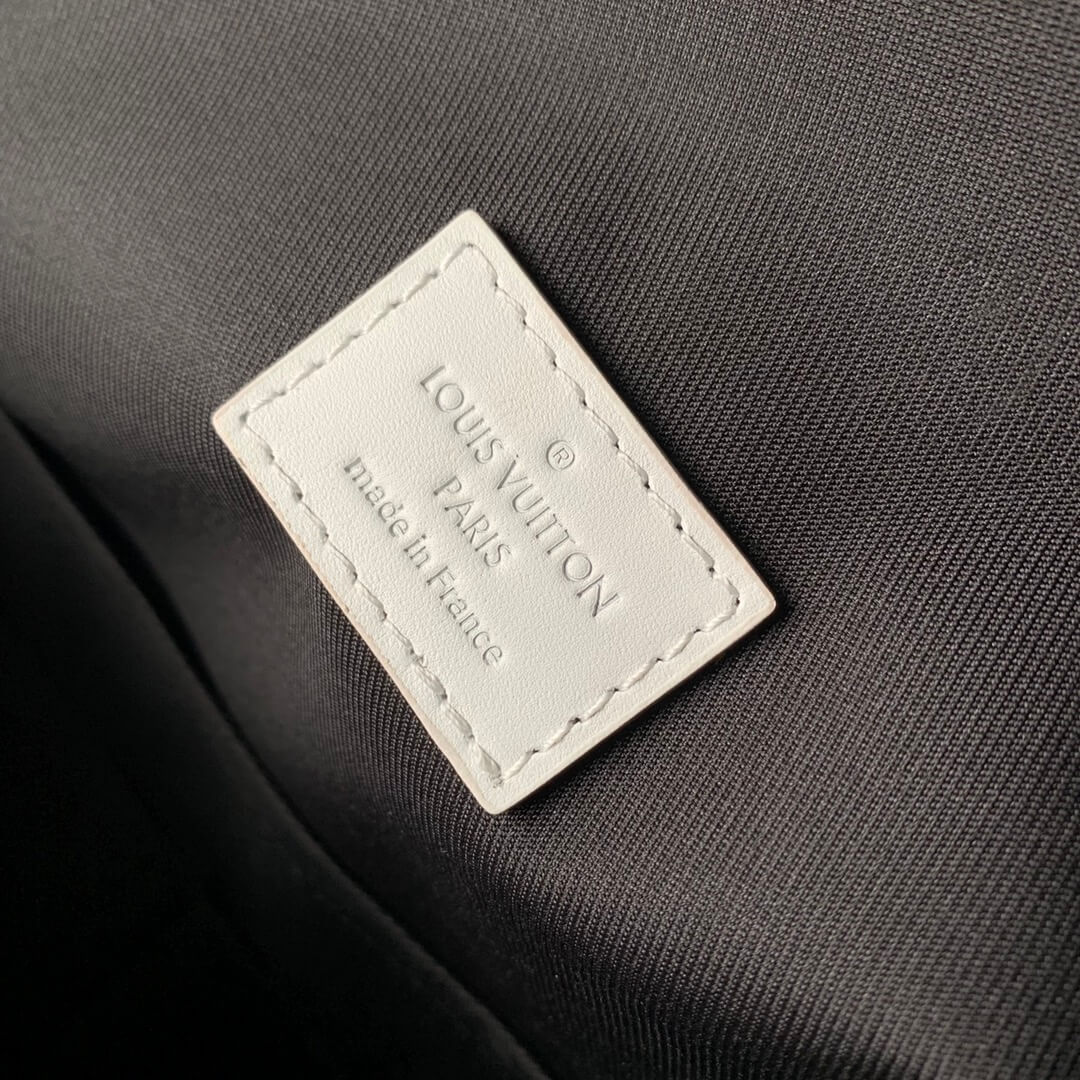 m21391 discovery backpack pm monogram eclipse 40cm black backpack montsouris man bag mens bag