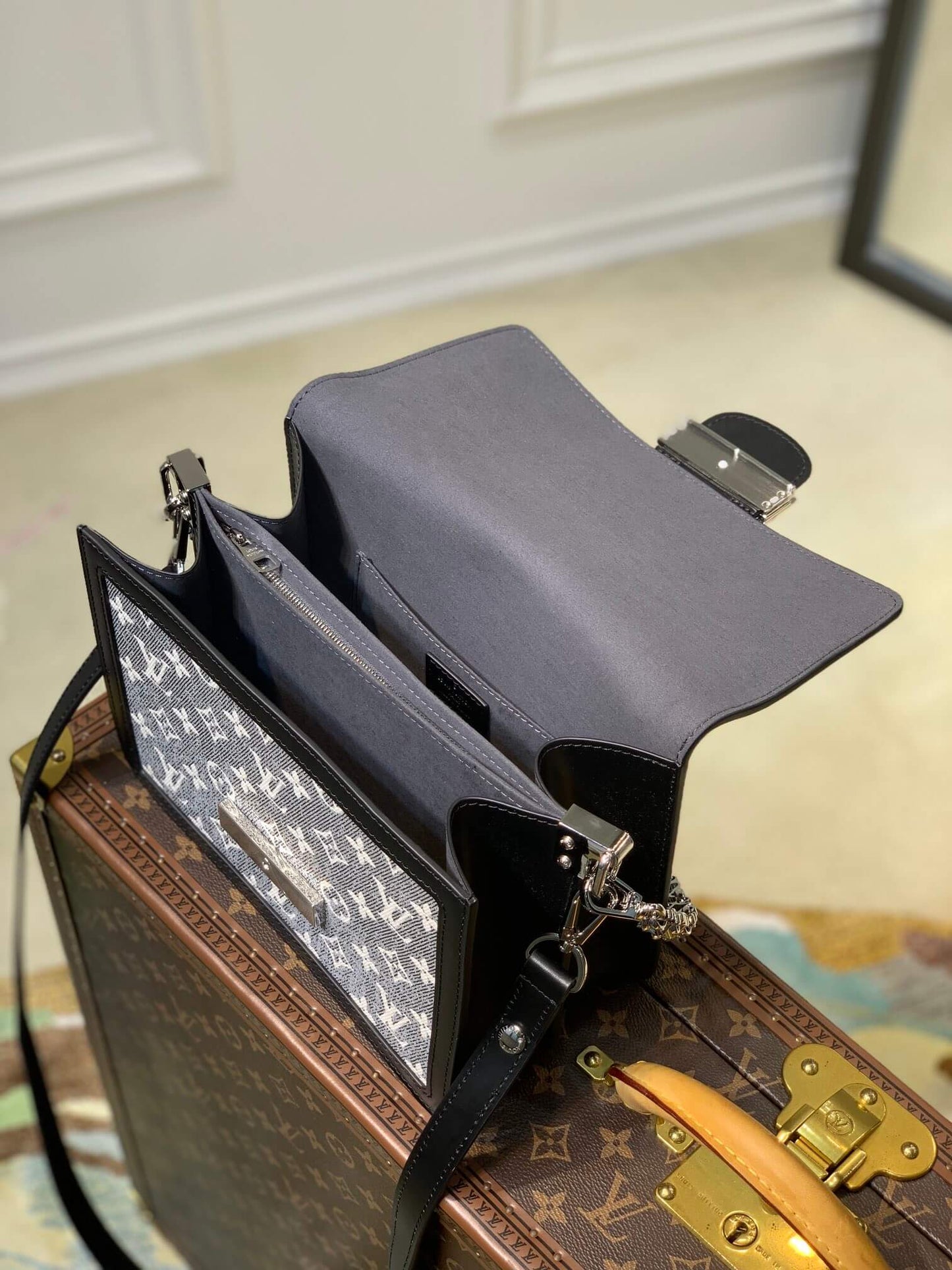 m21458 dauphine cruise cruise 25cm denim grey shoulder bag cross body bags