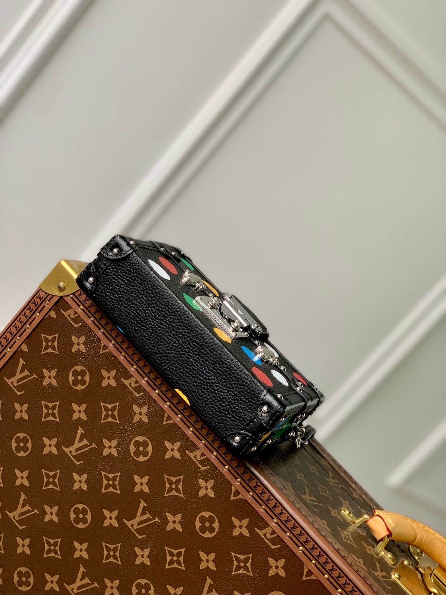 m21621 lu x yk petite malle 20cm cowhide real leather black