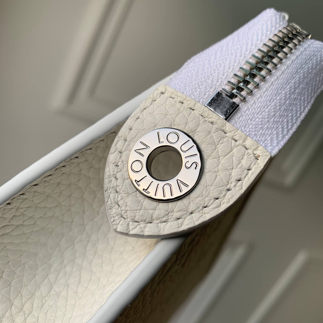 m21681 pochette voyage mens bag 27cm monogram white