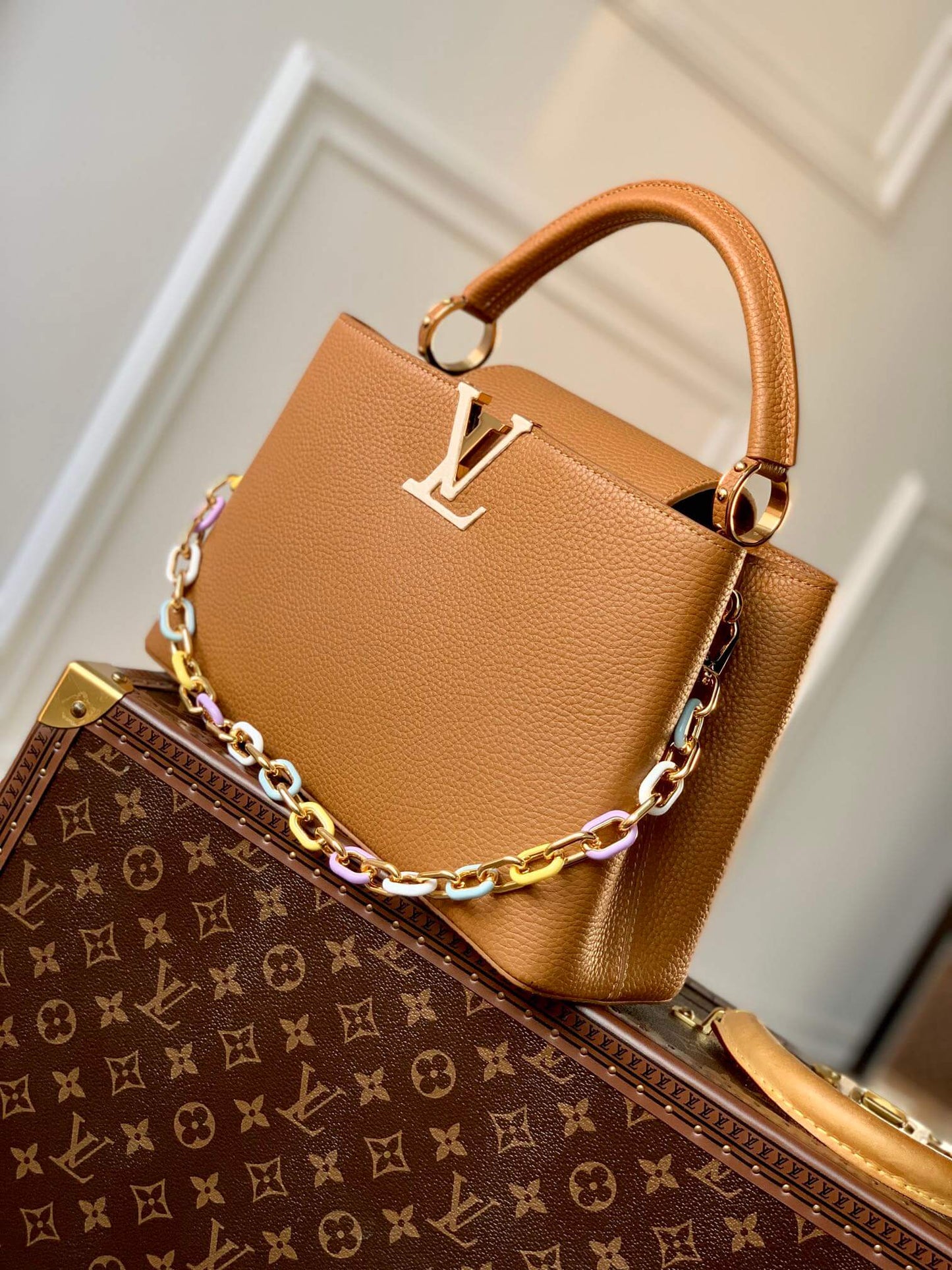 m21798 capucines mm taurillon 31cm brown cowhide real leather