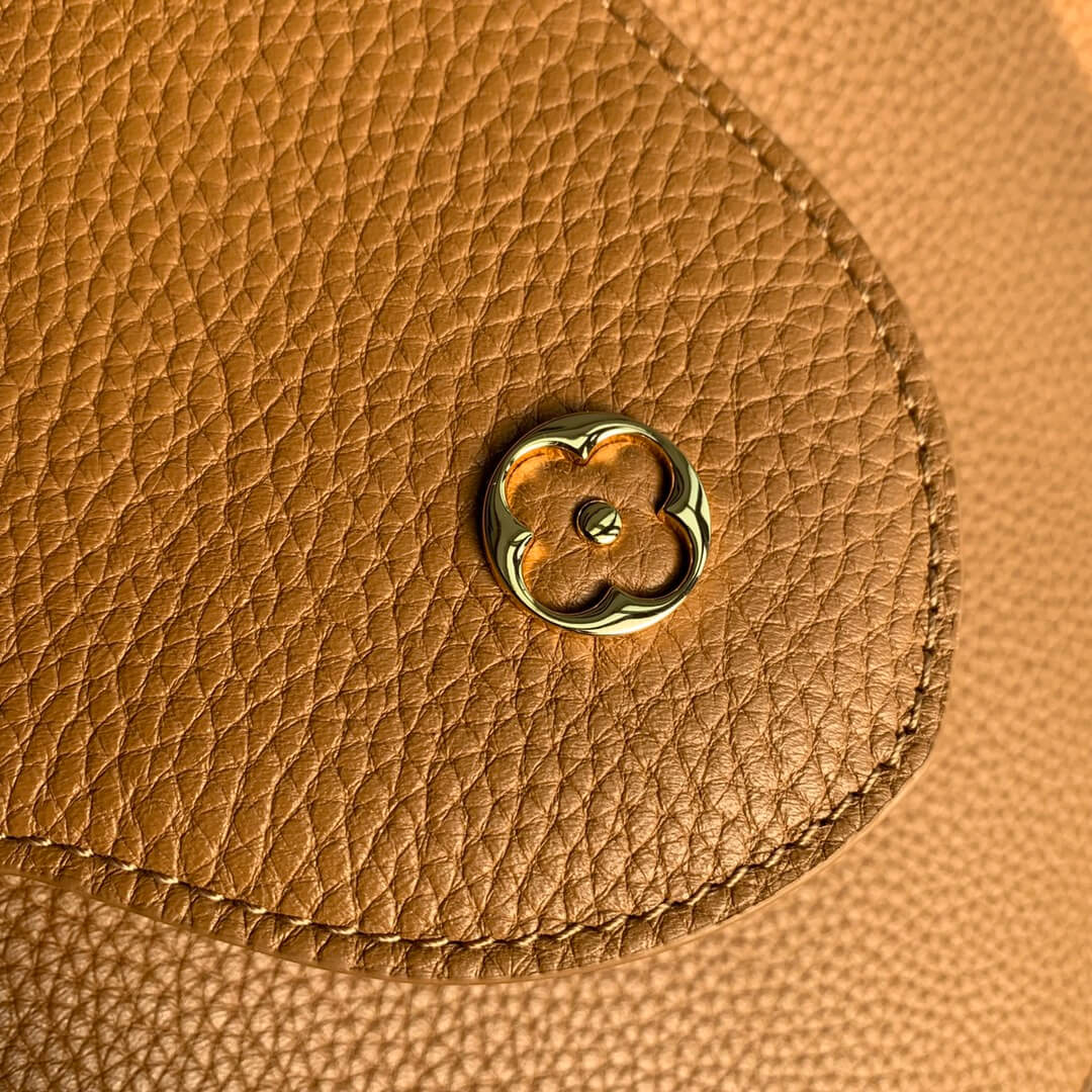 m21798 capucines mm taurillon 31cm brown cowhide real leather